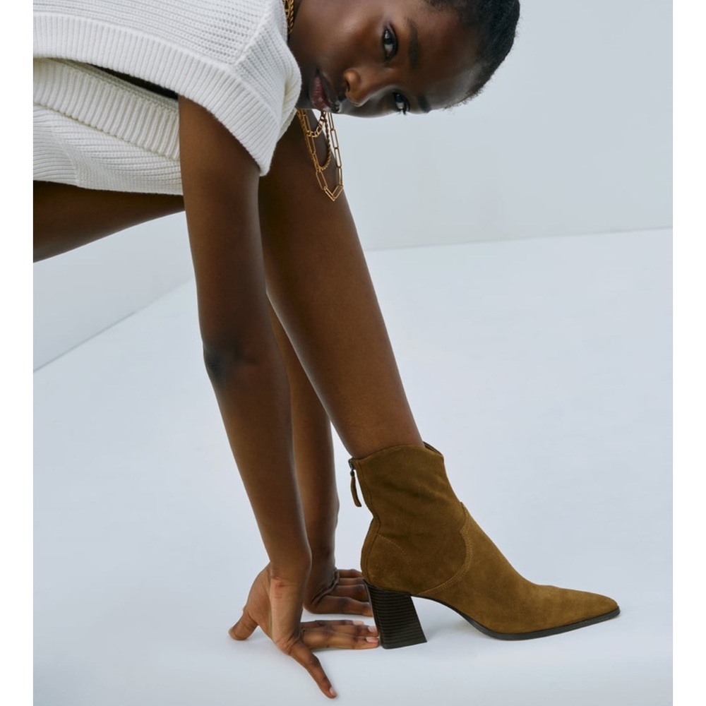 ✨SALE ✨ZARA COWBOY SPLIT LEATHER HEELED ANKLE BOOTS ✨SALE ✨
